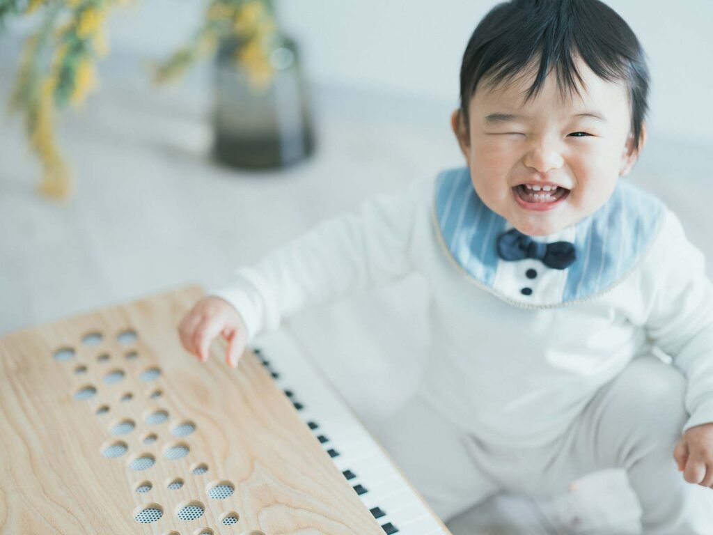 1歳バースデーフォト、りつくん！ピアノ