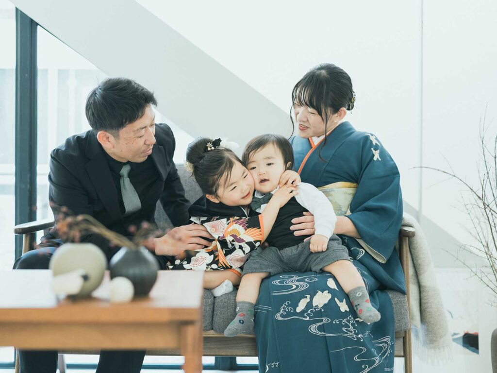 栃木県宇都宮市のフォトスタジオ、3歳七五三、いつきちゃん！家族写真
