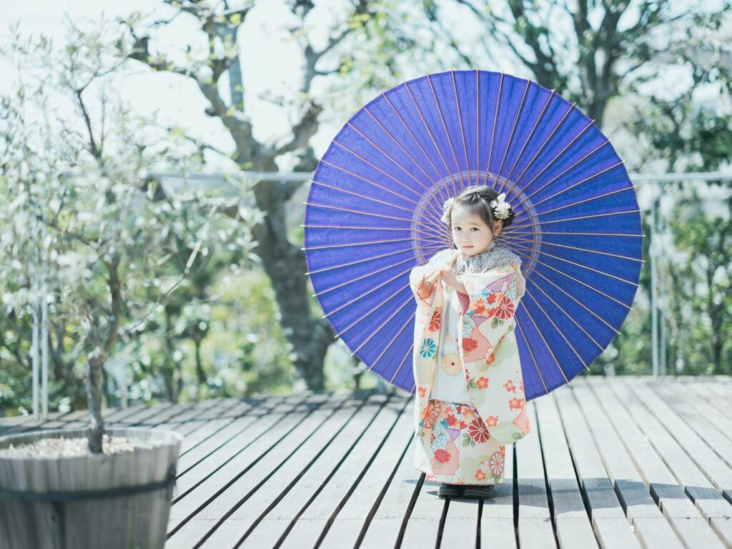 栃木県宇都宮市のフォトスタジオ、3歳七五三、れいちゃん！番傘