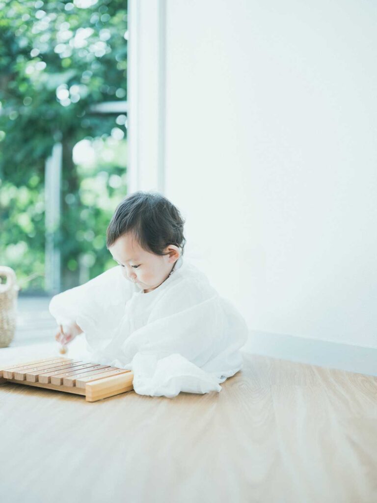 栃木県宇都宮市のフォトスタジオ、1歳バースデーフォト、えなちゃん！木琴