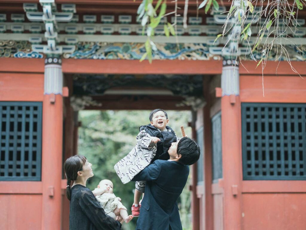 雨引観音(雨引山楽法寺)、3歳男の子の七五三、あらたくん！家族写真、たかいたかい