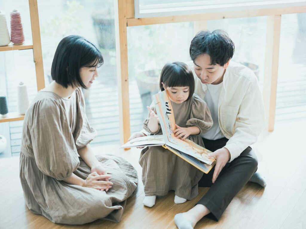 栃木県宇都宮市のフォトスタジオ、3歳バースデーフォト、ふうかちゃん！家族写真