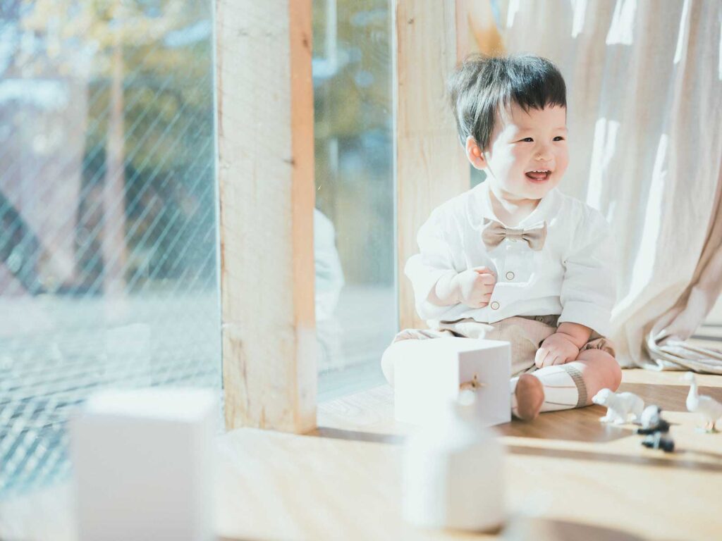 1歳バースデーフォト、いつきくん！ボウタイコーデ