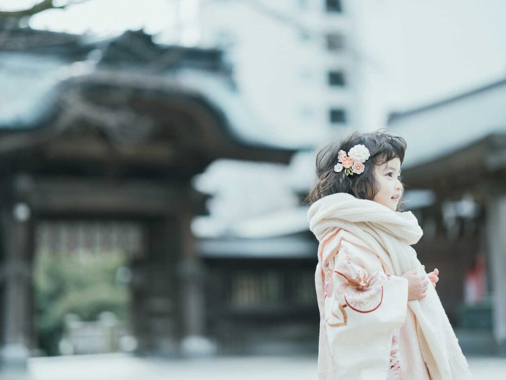 宇都宮市の神社ロケ、ふうかちゃん！ストールコーデ