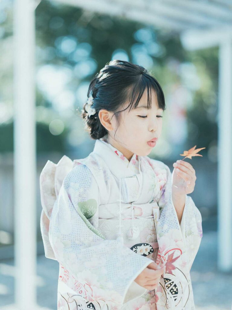 上三川町白鷺神社七五三ロケ、7歳七五三、めいちゃん！落ち葉