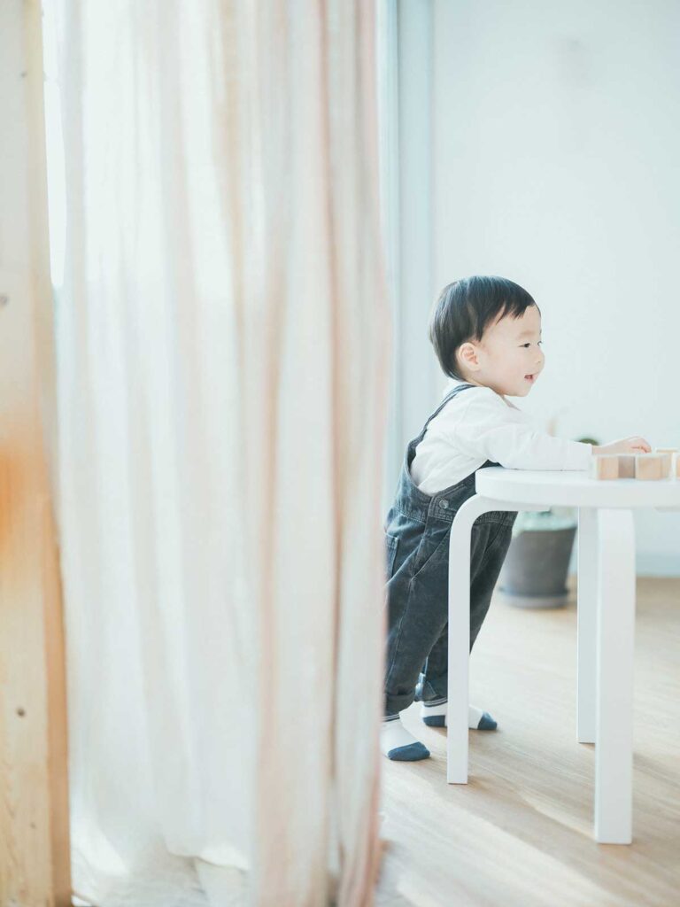 1歳バースデー、ようくん！つかまり立ち