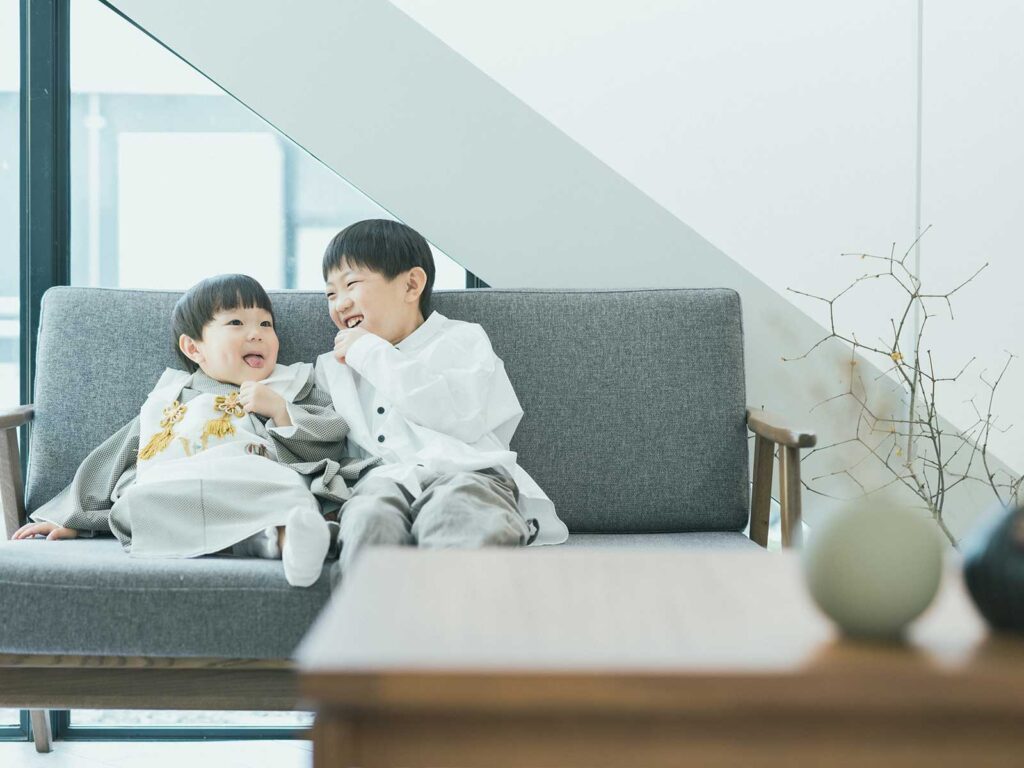 3歳男の子の七五三、さくとくん！兄弟写真