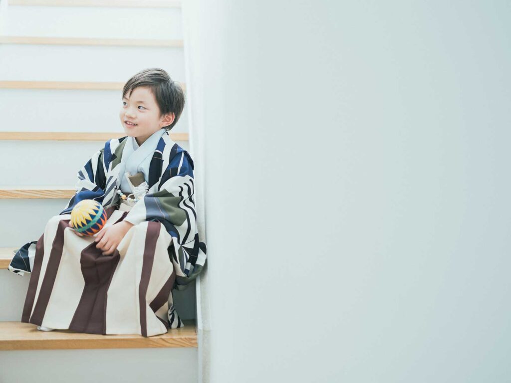5歳七五三撮影、すいくん！階段、鞠