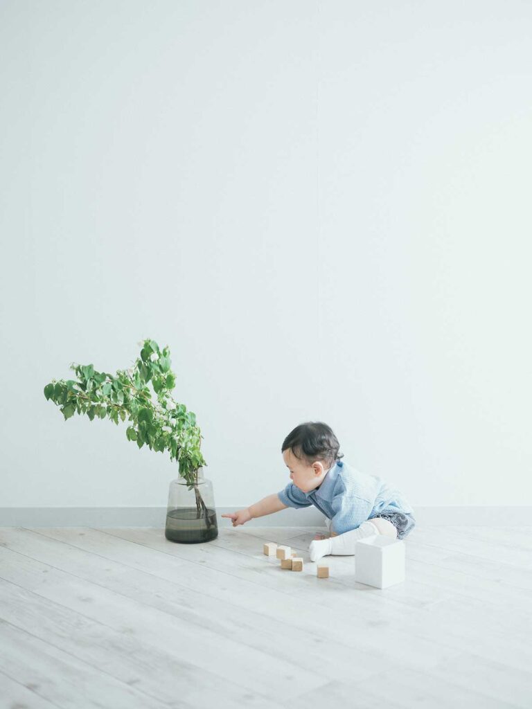 1歳バースデーフォト、ゆづきくん！積み木