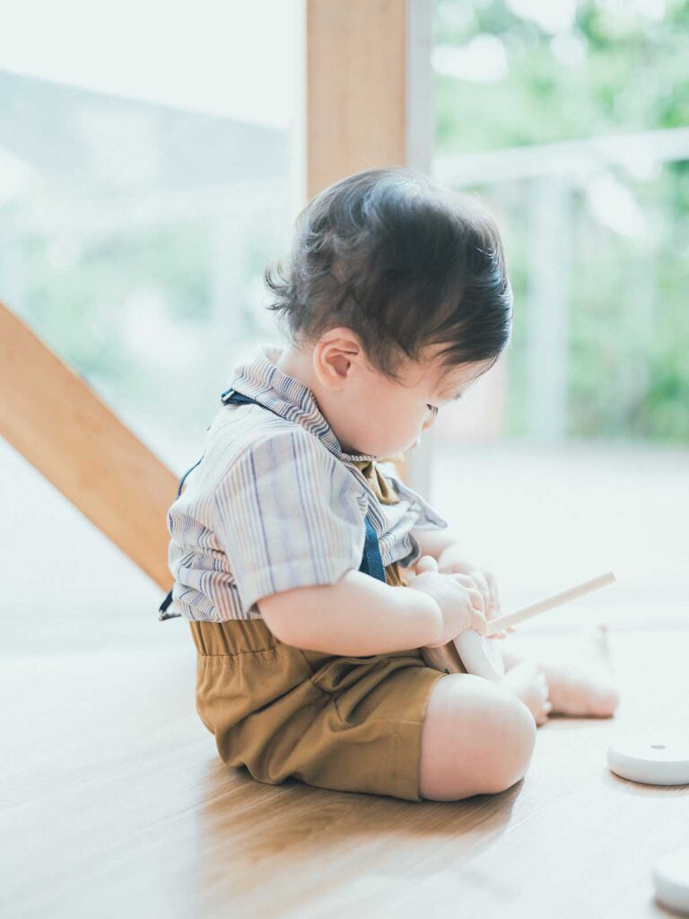 1歳バースデーフォト、ゆづきくん！可愛いくせっ毛