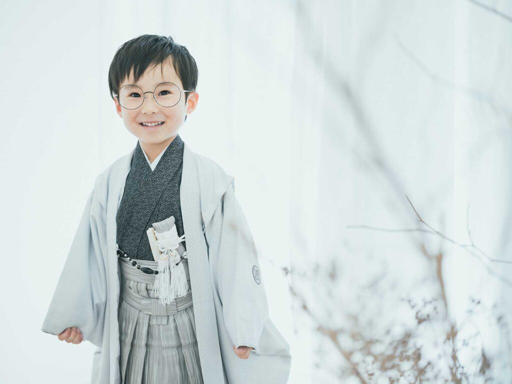 5歳七五三、かんたくん！めがねコーデ