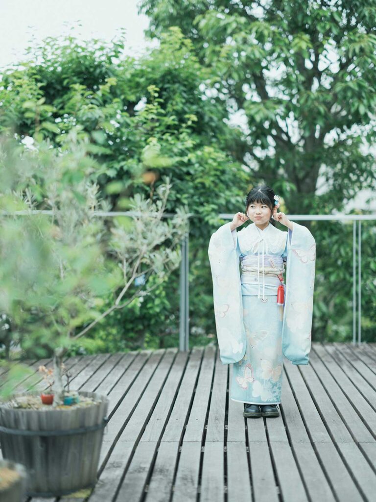 7歳七五三｡屋外､グリーンと