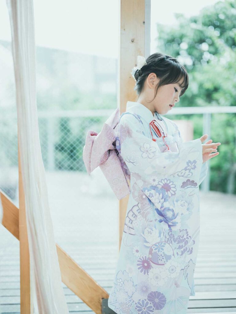 7歳七五三､大人っぽい表情