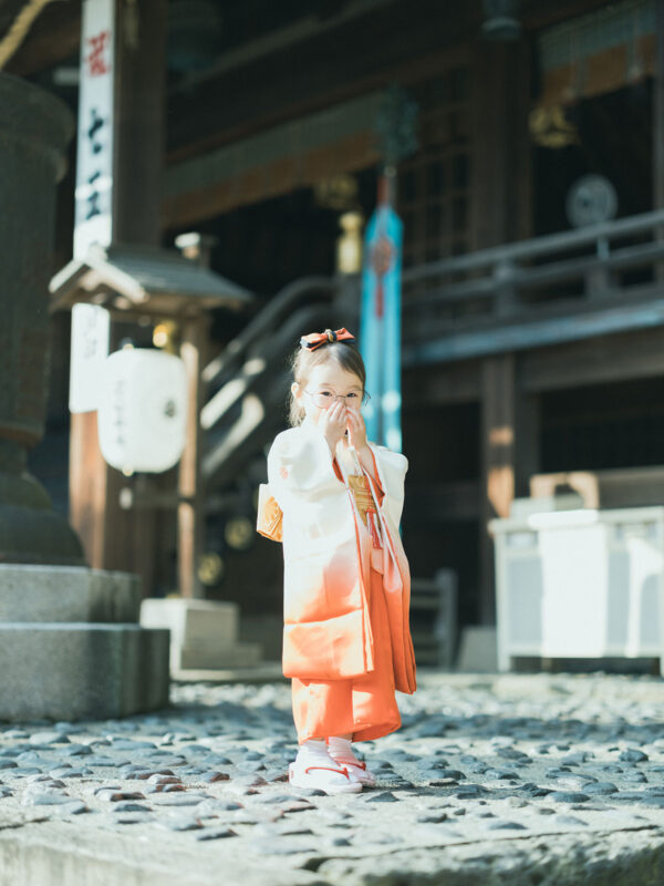 宇都宮二荒山神社、3歳七五三ロケ、あおいちゃん！お洒落眼鏡こーで